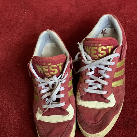 ADIDAS MENS HARD COURT NBA THE WEST SNEAKERS PREOWNED. - Picture 2 of 6